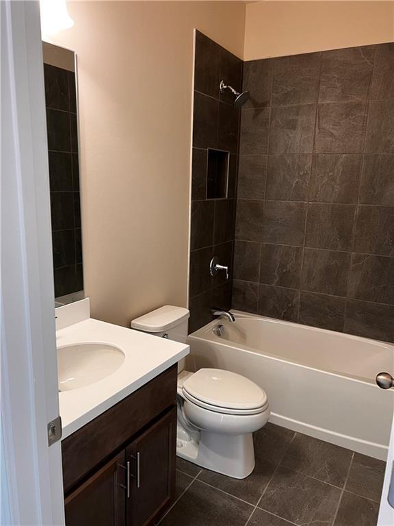 Building Photo - 3755 Crestland Ln