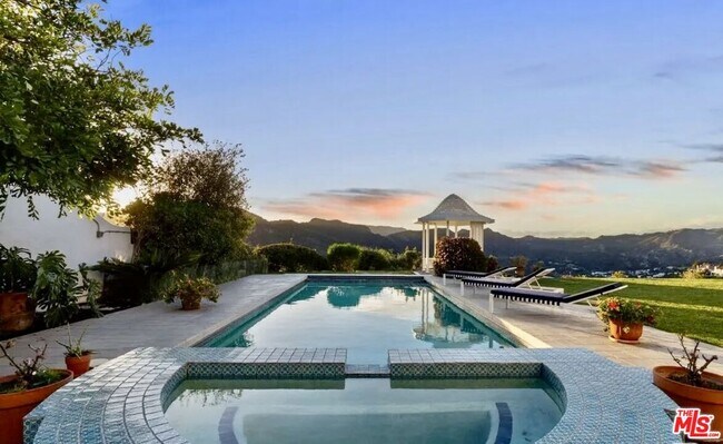 Building Photo - 16866 Charmel Ln