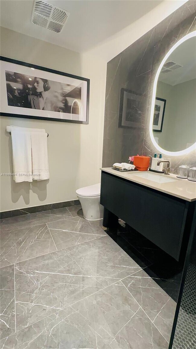 Building Photo - 20 NE 11th St