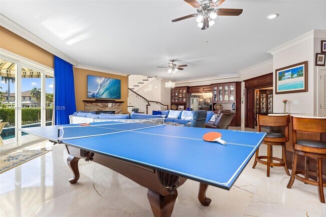 Building Photo - 70 Bay Colony Ln