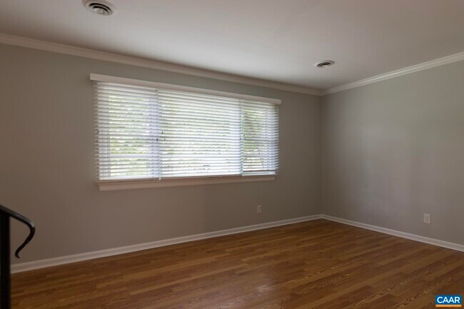 Building Photo - 629 Watson Ave