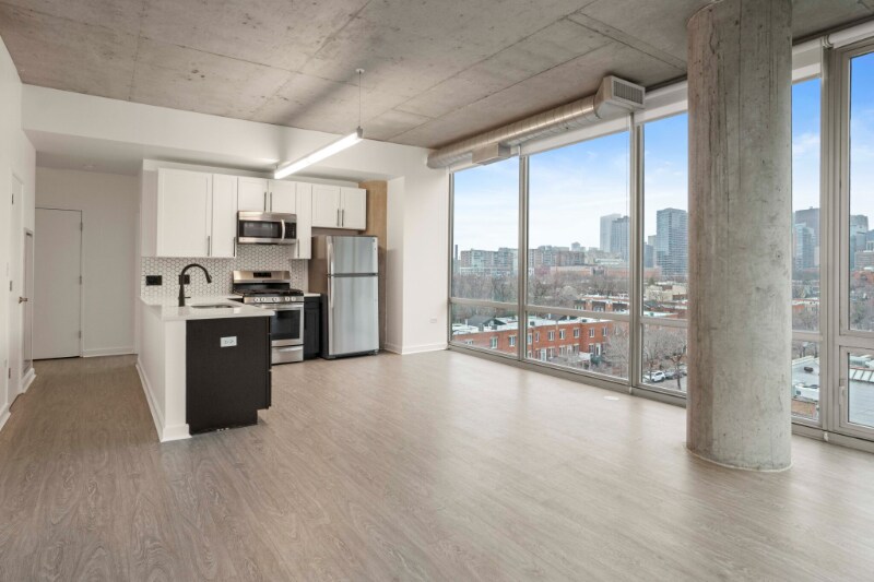 Building Photo - 1405 S State St