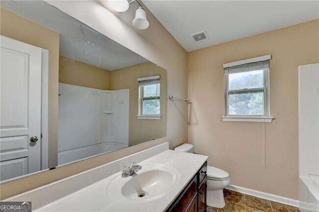 Building Photo - 4228 Woods Creek Ln