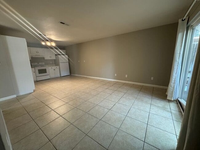 Building Photo - Gulf Breeze - Greenbriar Estate - 2 bedroo...
