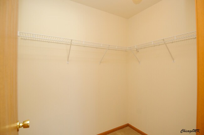 Building Photo - 917 Silverstone Dr