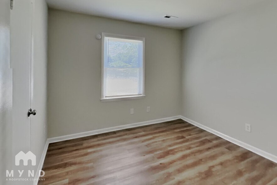 Building Photo - 3519 Misty Wood Dr