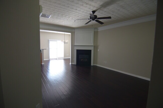 Building Photo - 514 Blossom Way