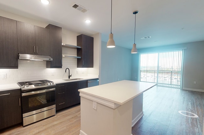 Primary Photo - 1039 Marietta St NW