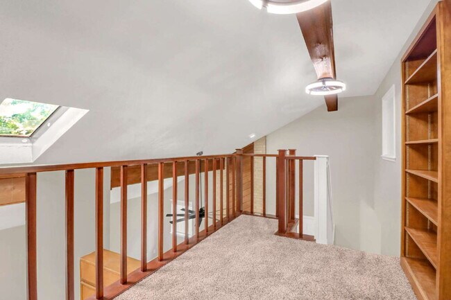 Building Photo - 14216 Indian Woods