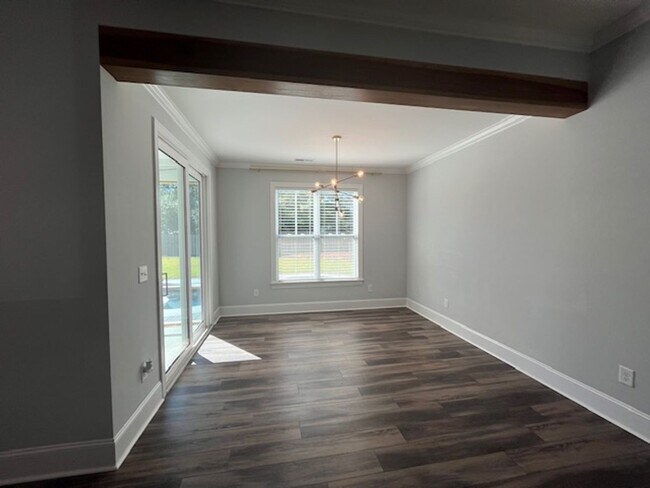 Building Photo - Experience Elegance and Privacy