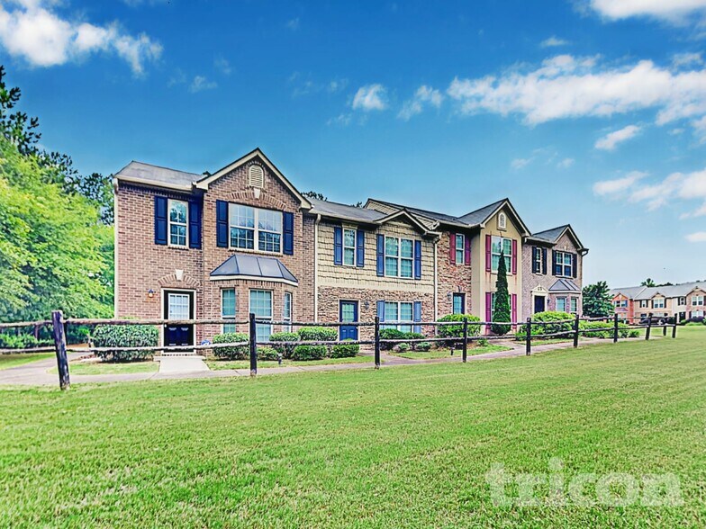 Building Photo - 418 Whippet St