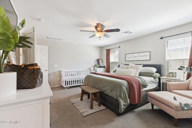 Building Photo - 3 Bedroom 2.5 Bathroom Paseo Place Home