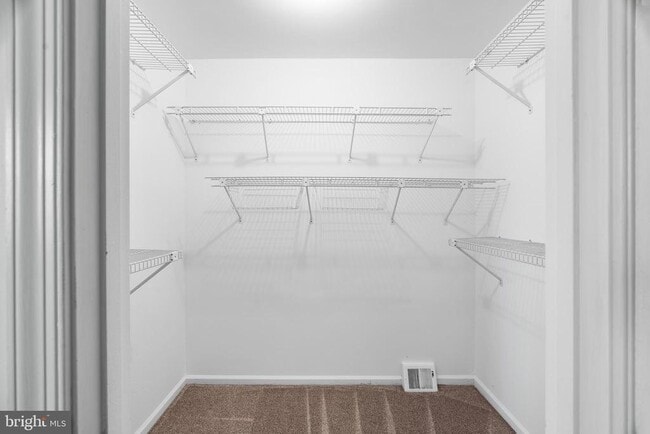 Building Photo - 3964 Bainbridge Ct