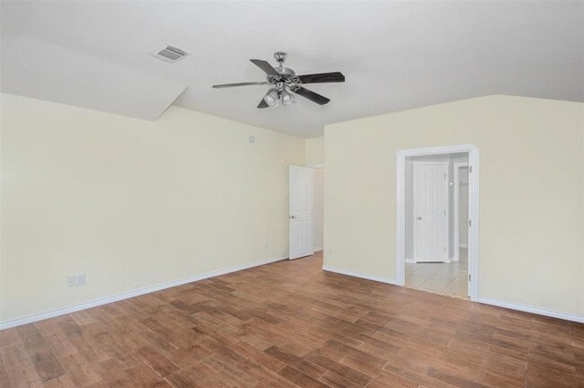 Building Photo - 405 Magnolia Estates Dr