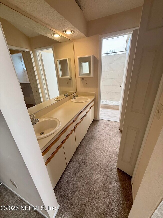 Building Photo - 536 Pelican Key