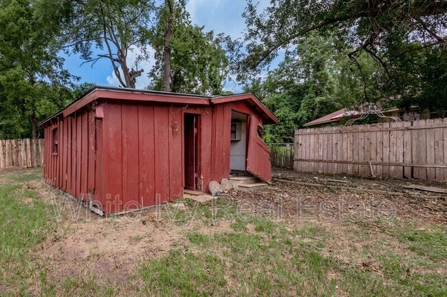Building Photo - 2328 Ave N 1/2