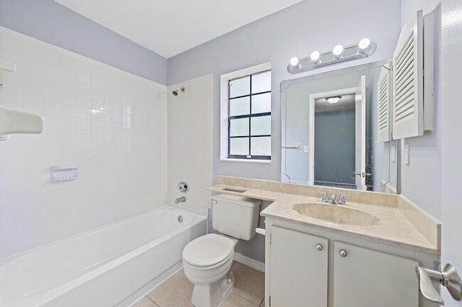 Building Photo - 352 Prestwick Cir