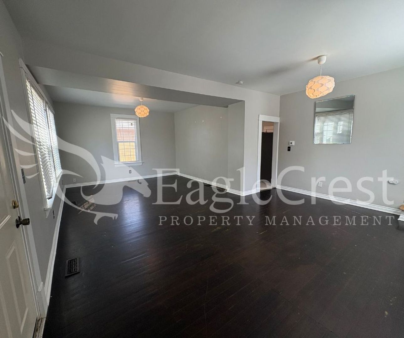 Building Photo - Charming 3BR Home with Spacious Yard & Bonus Living Space! $200.00 OFF 2nd Month Rent!!