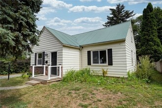 Building Photo - 146 Meadowbrook Rd