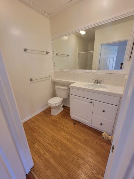 Building Photo - 13644 Leadwell St