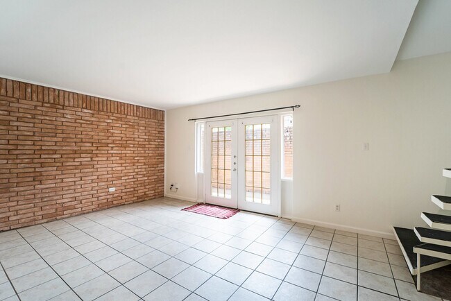 Building Photo - 1529 Bonnie Brae St