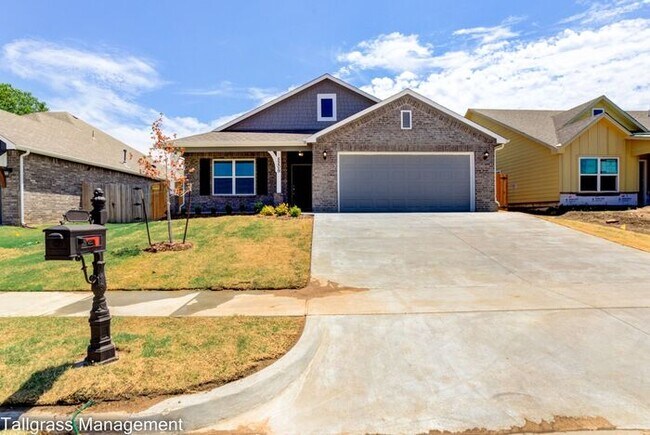 Building Photo - Beautiful 4/2.5/2 in Sand Springs!