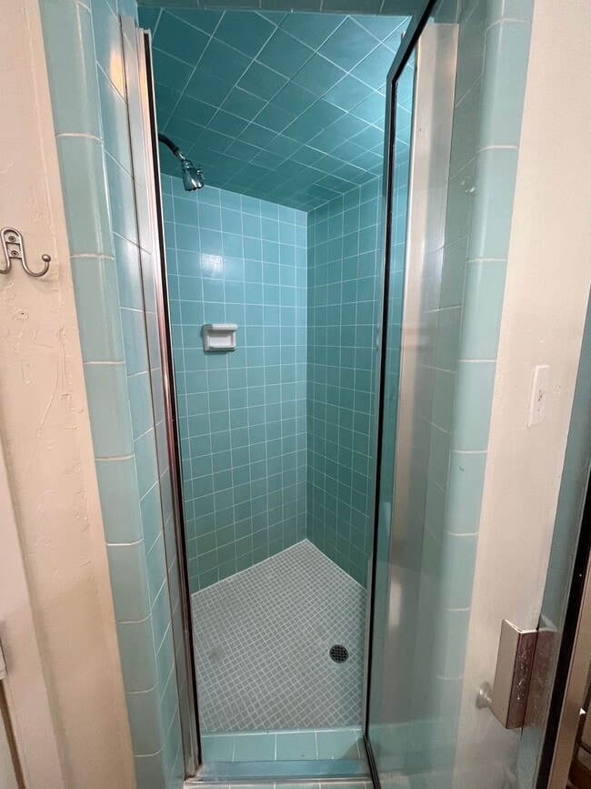 Building Photo - Country home coming soon!