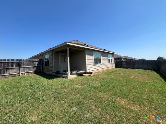Building Photo - 2410 Moselle Ln