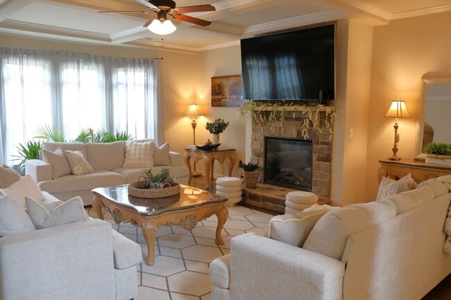 Building Photo - 202 Ermon Ct