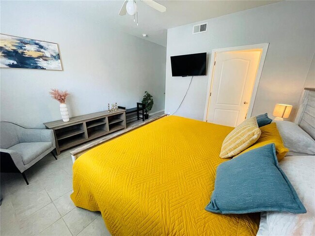 Building Photo - 3006 Bonfire Beach Dr