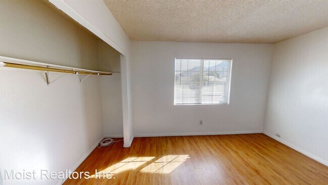 Building Photo - 2 br, 1 bath House - 14615 Cabazon St.