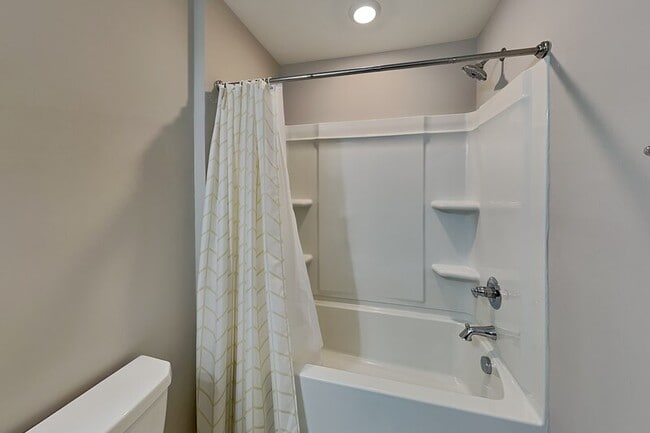 Building Photo - 1121 Camellia Ridge Dr
