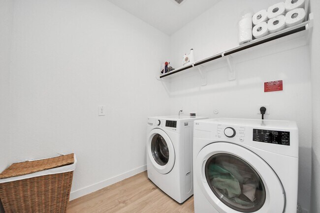 Building Photo - 31815 Kellan Grv Ct