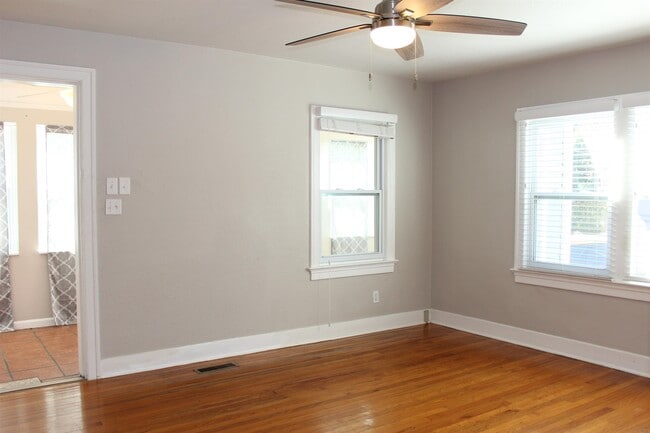 Building Photo - 1416 N Adams St
