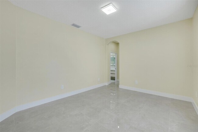 Building Photo - 1420 Sun Meadow Dr