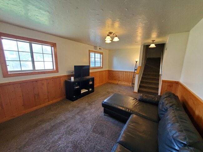 Living room - 1020 E 1275 N