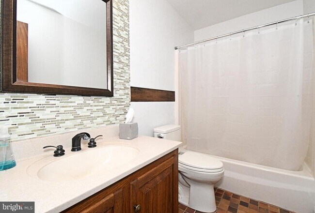 Building Photo - 306 Cedar Hill Rd