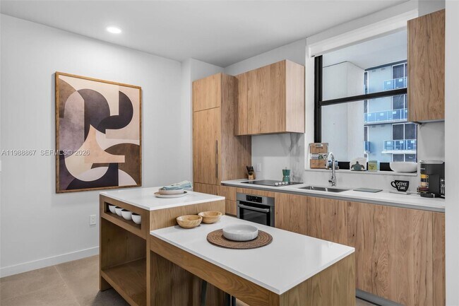 Building Photo - 601 N Miami Ave