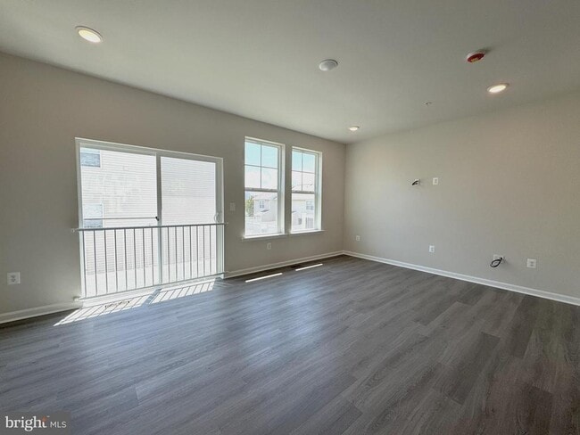 Building Photo - 45714 N Maxine Wy