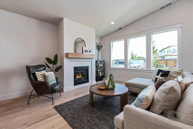 Building Photo - 8357 W Shams Ln