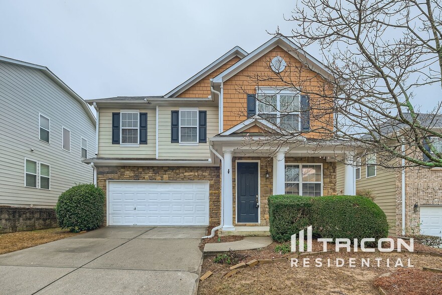 Building Photo - 383 Roseglen Dr NW