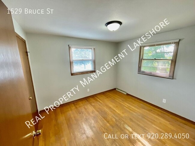 Building Photo - 1529 Bruce St