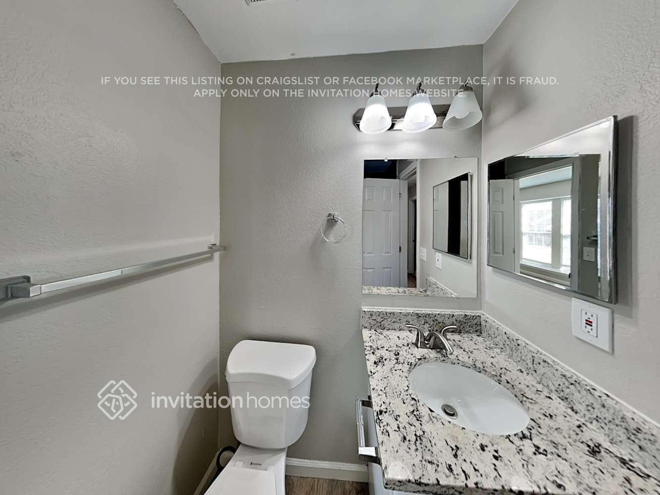 Building Photo - 5829 S Perth Pl