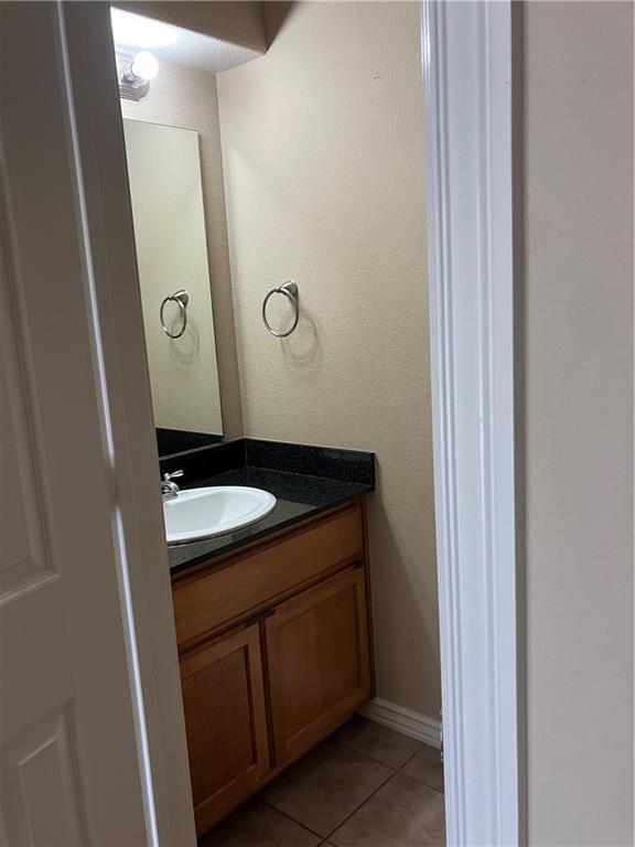 Building Photo - 892 Oakwood Ct