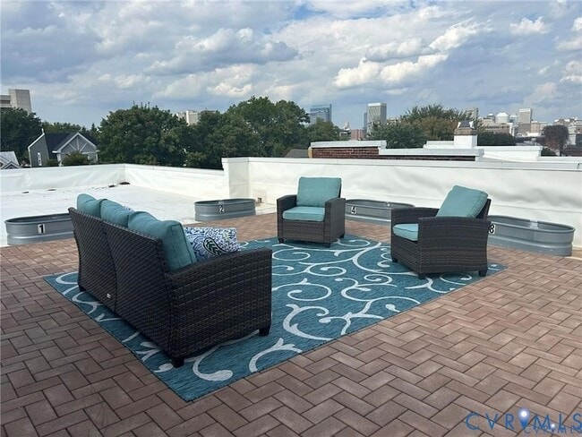 Building Photo - 1020 Porter St