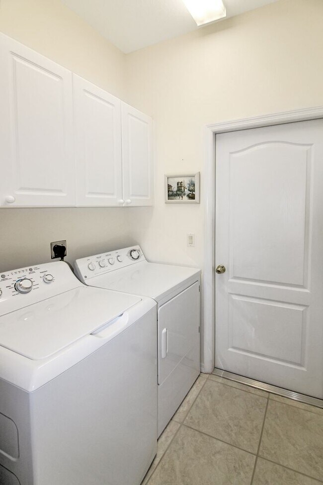 Building Photo - Pelican Pointe Seasonal Villa for Rent