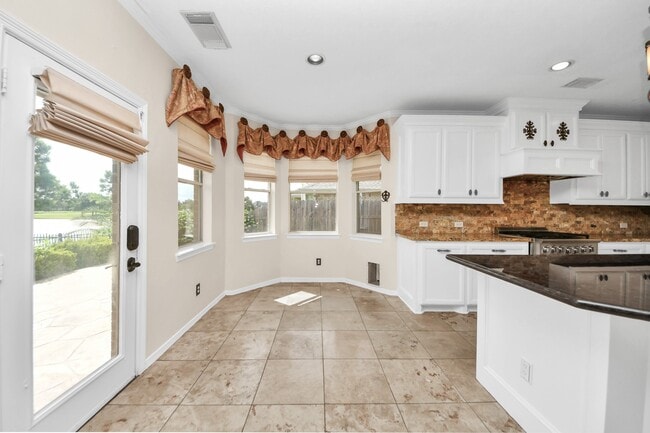 Building Photo - 1805 Jasmine Hollow Ln