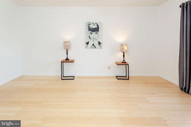 Building Photo - 5902 Mt Eagle Dr