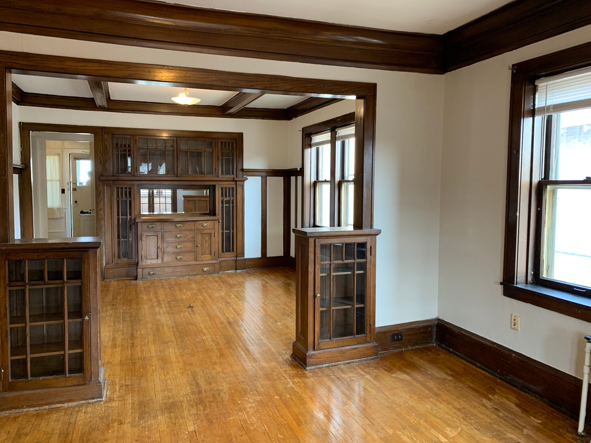 Dining room - 2910 James Ave S