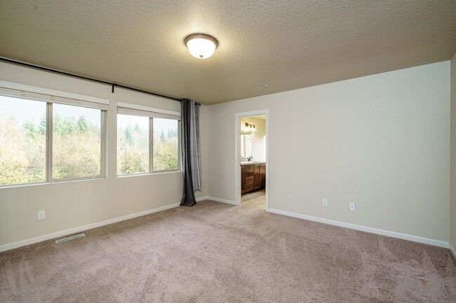 Building Photo - Desirable Camas Location - Hills at Round ...